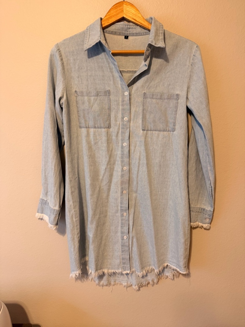 Women’s Light Wash Denim Button-Up Tunic with Frayed Hem